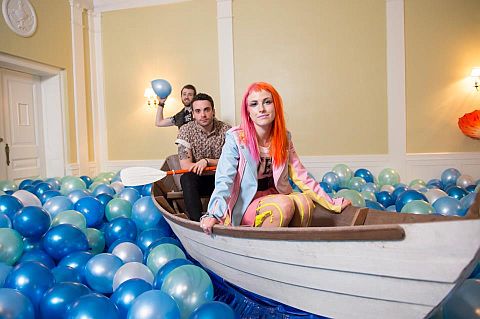 Track Of The Day #275: Paramore - Fast In My Car
