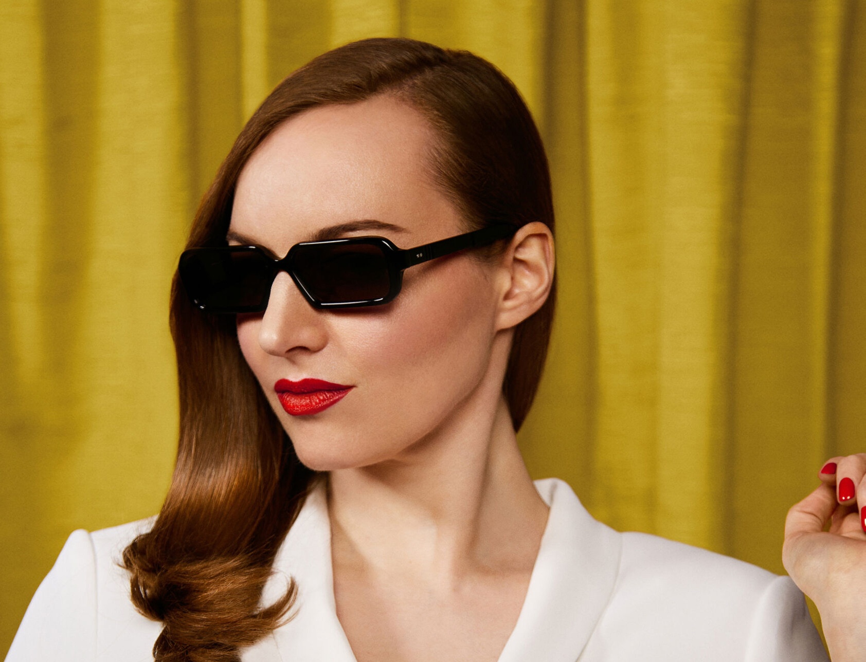 NEWS: Lou Hayter shares Steely Dan cover and debut album details 2