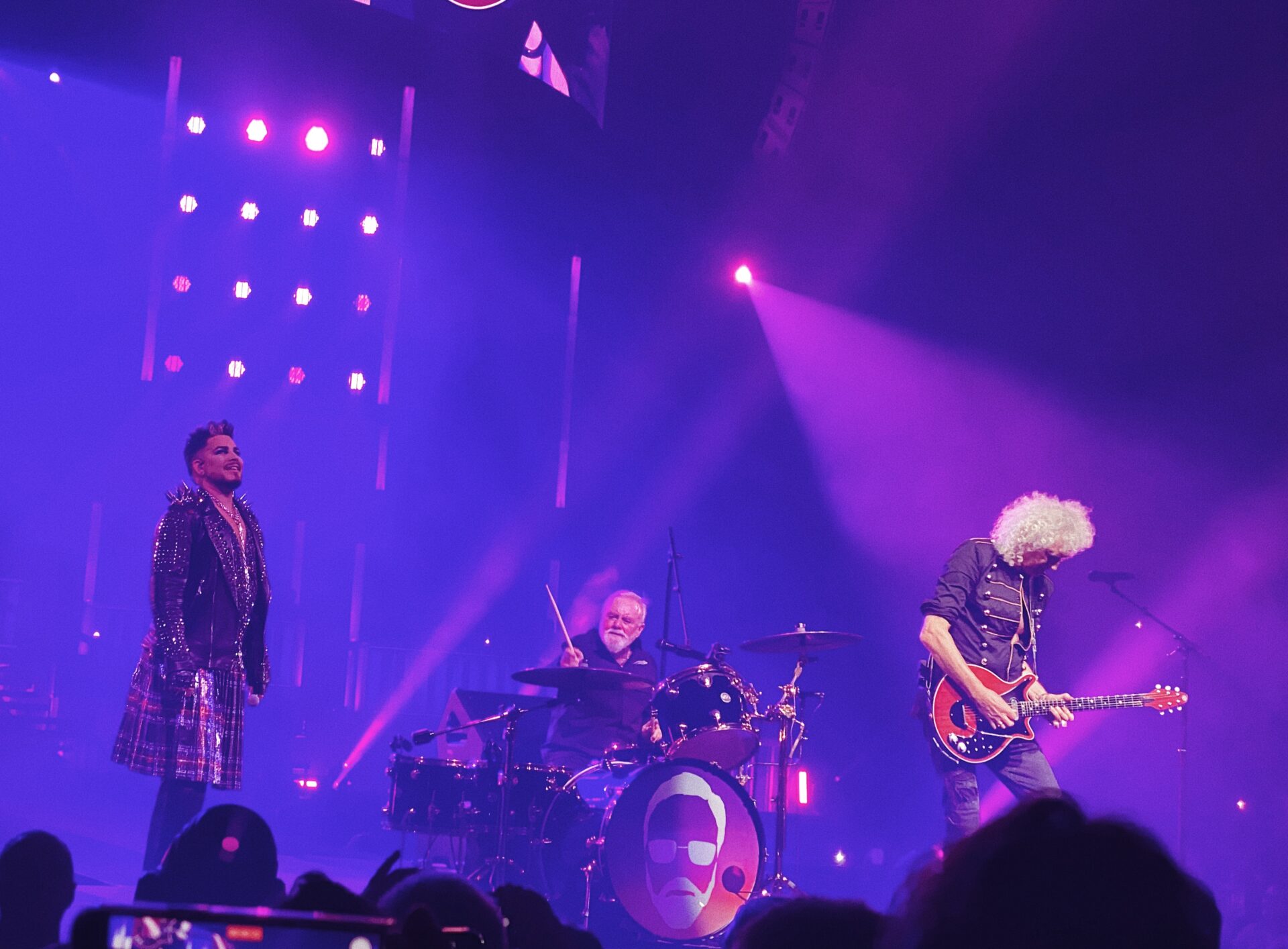 LIVE: Queen + Adam Lambert – AO Arena, Manchester, 31/05/2022 1