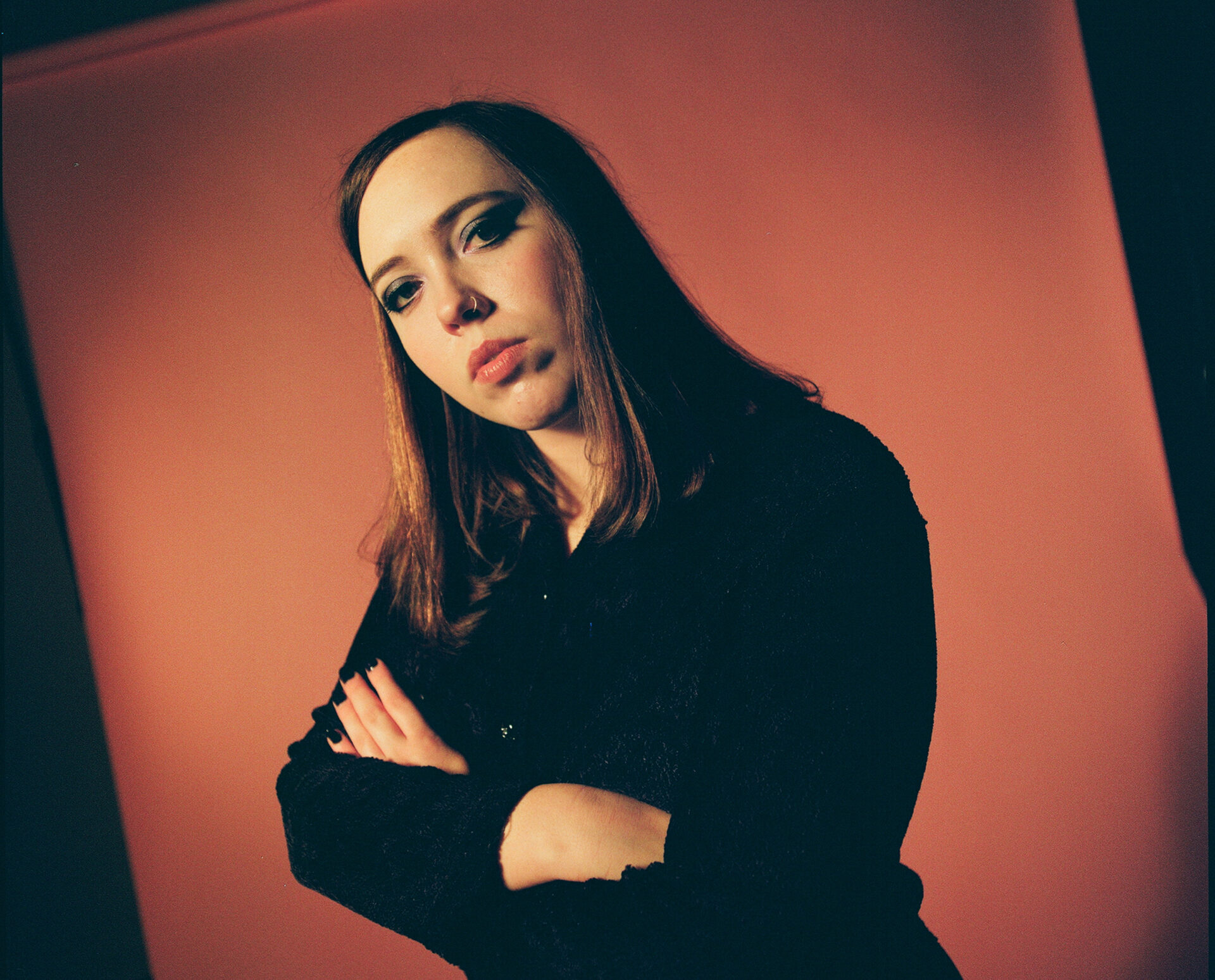 NEWS: Soccer Mommy reveals a new single 'newdemo' from her forthcoming album and tour 2