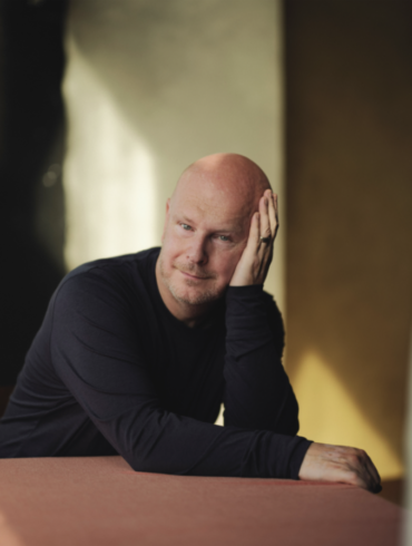 NEWS: Philip Selway announces third solo album and reveals first track 'Check For Signs Of Life.' 3
