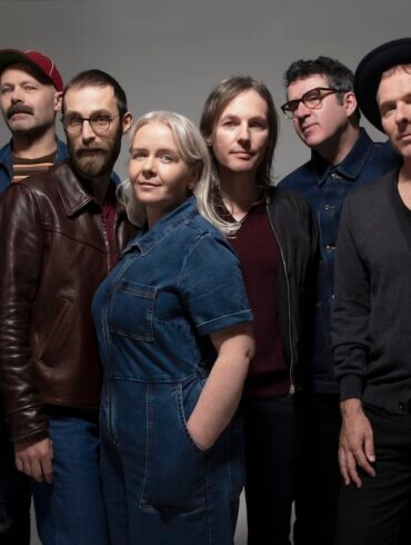 NEWS:  Belle and Sebastian announce surprise new album 'Late Developers' and reveal latest single, 'I don't know what you see in me' 2