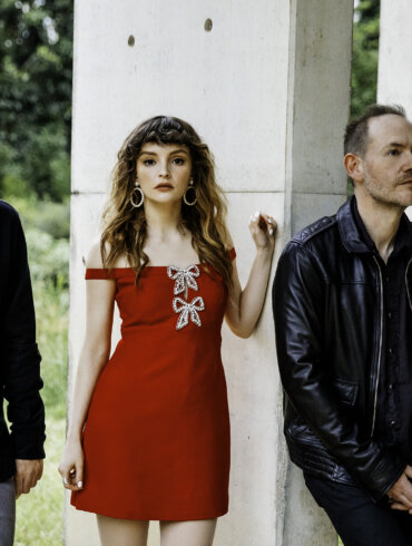 NEWS: CHVRCHES release surprise new single, 'Over'