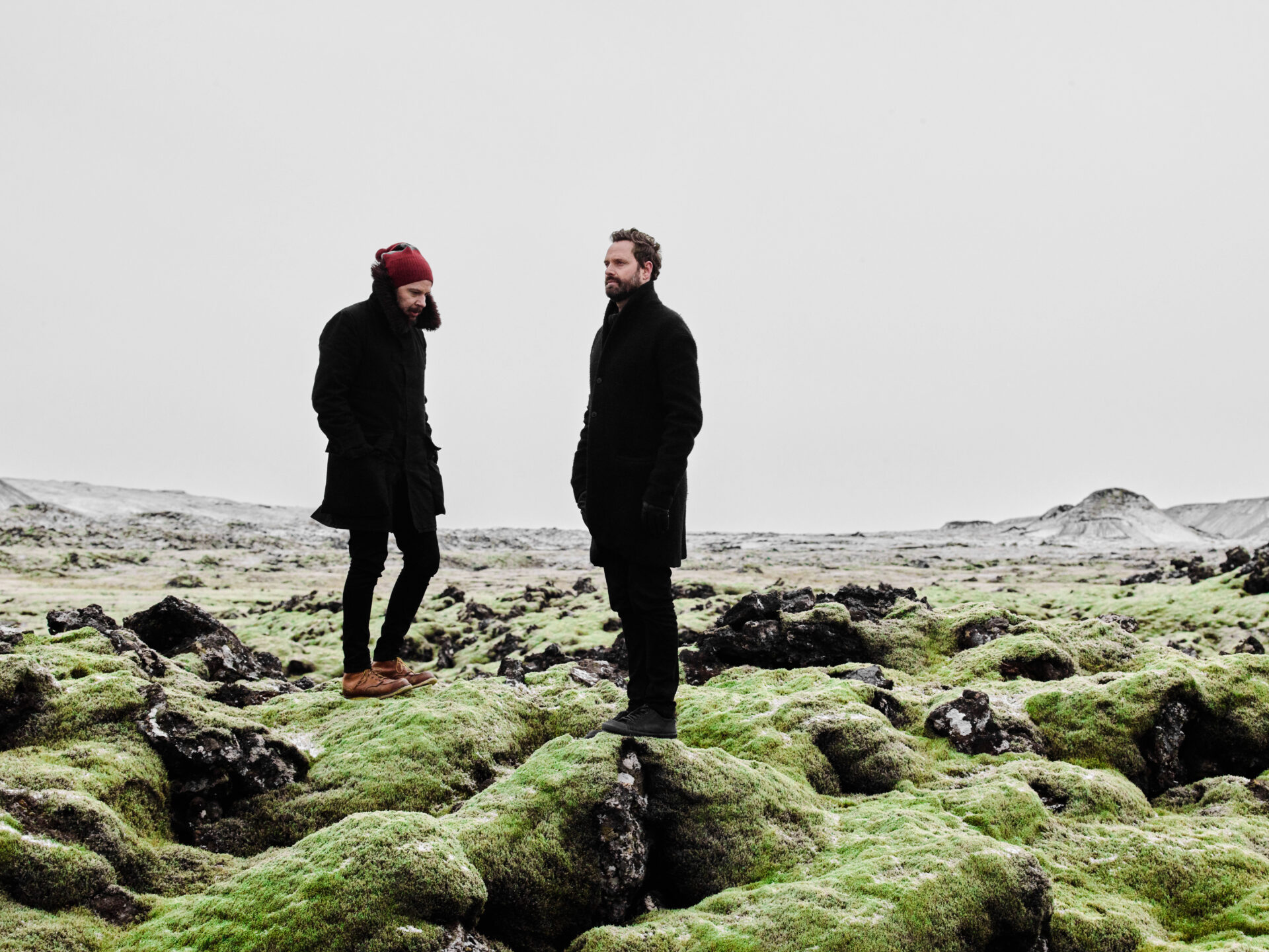 NEWS: A Winged Victory for the Sullen share new single 'All Our Friends are Vampires' ahead of live UK dates 3